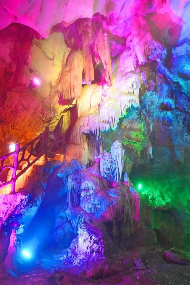 主打一个质价比：“美团2024黑珍珠餐厅指南”发布 重庆5家餐厅上榜